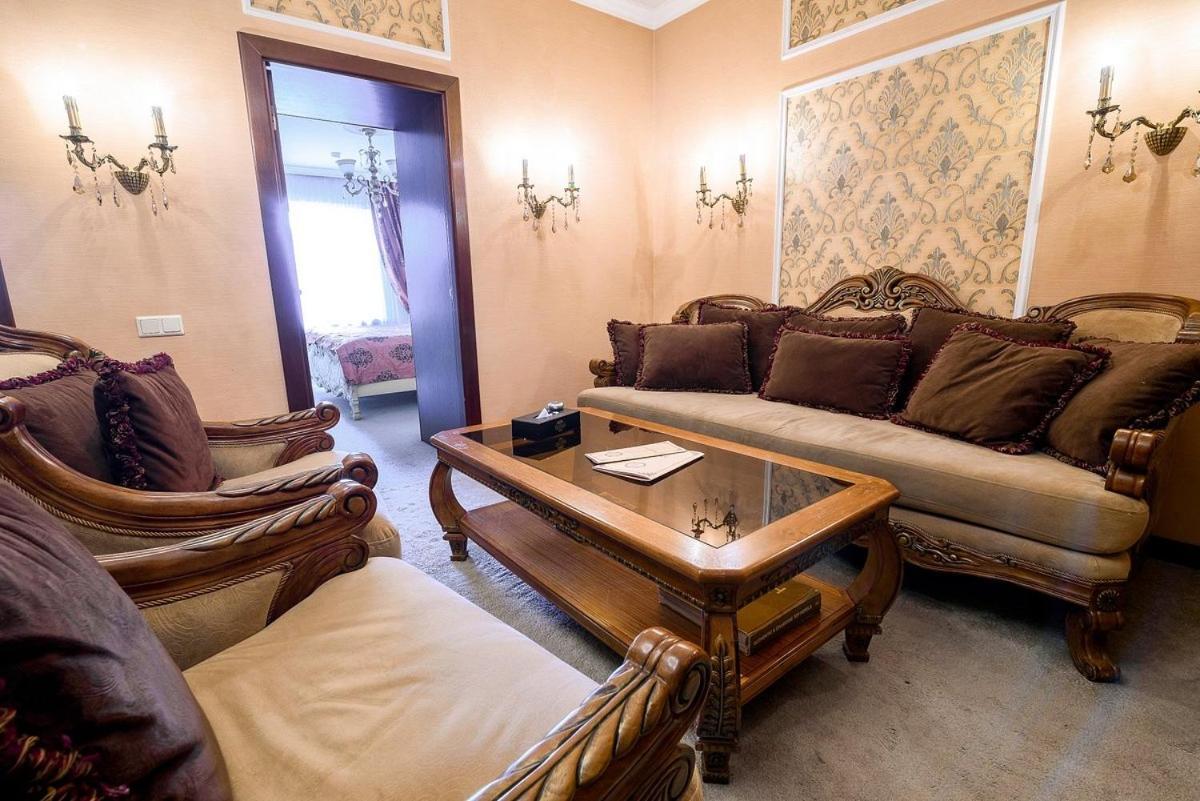 Vintage Boutique Hotel Астана Екстер'єр фото