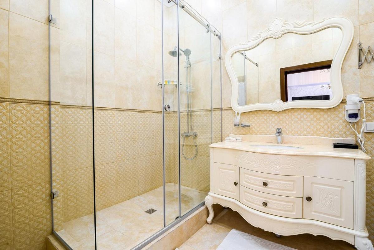 Vintage Boutique Hotel Астана Екстер'єр фото
