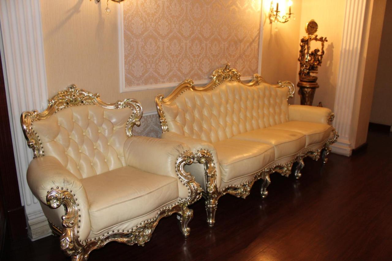 Vintage Boutique Hotel Астана Екстер'єр фото