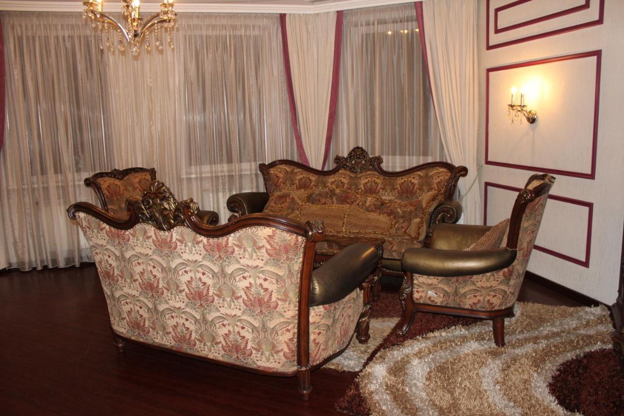 Vintage Boutique Hotel Астана Екстер'єр фото