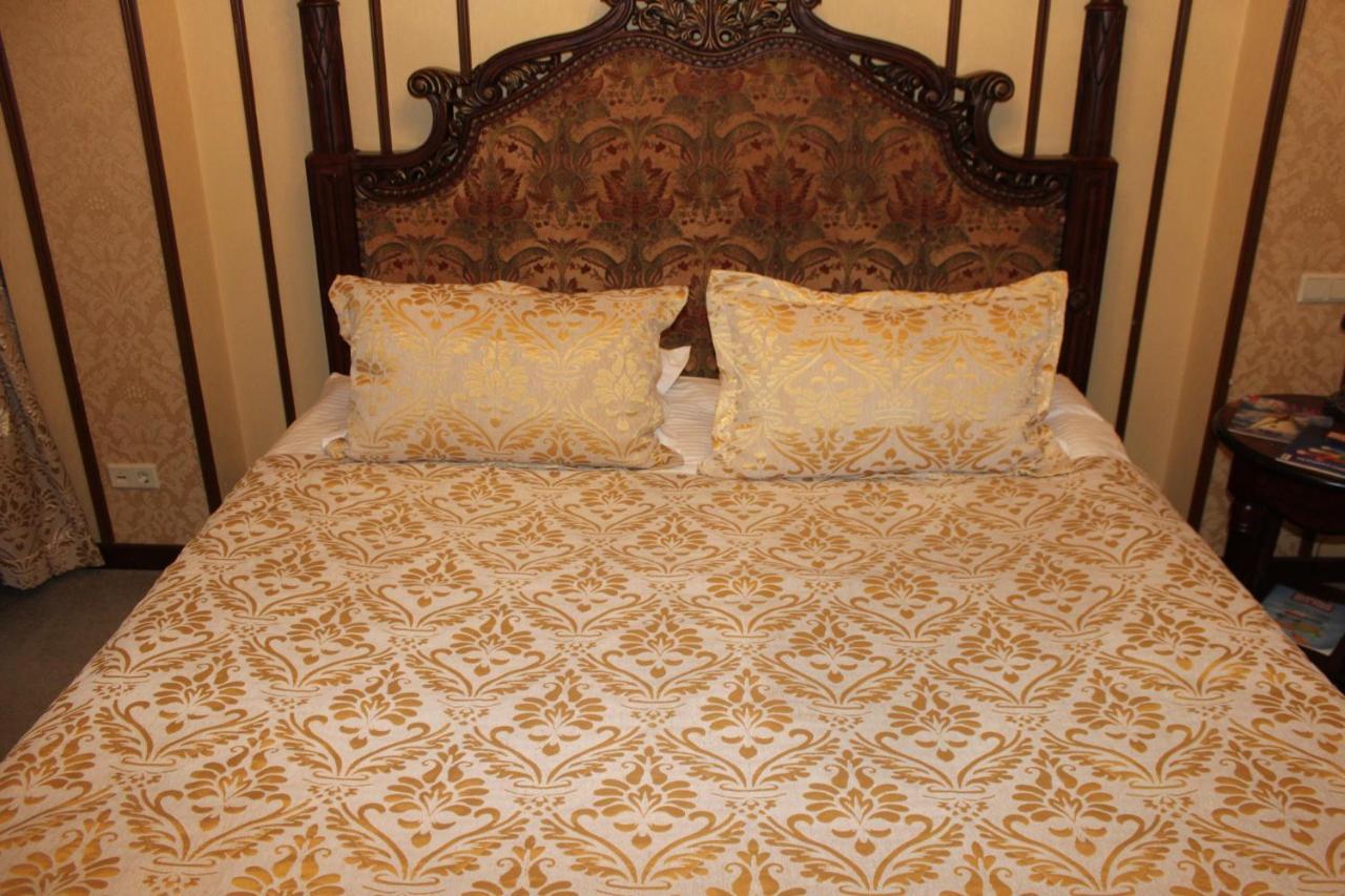 Vintage Boutique Hotel Астана Екстер'єр фото