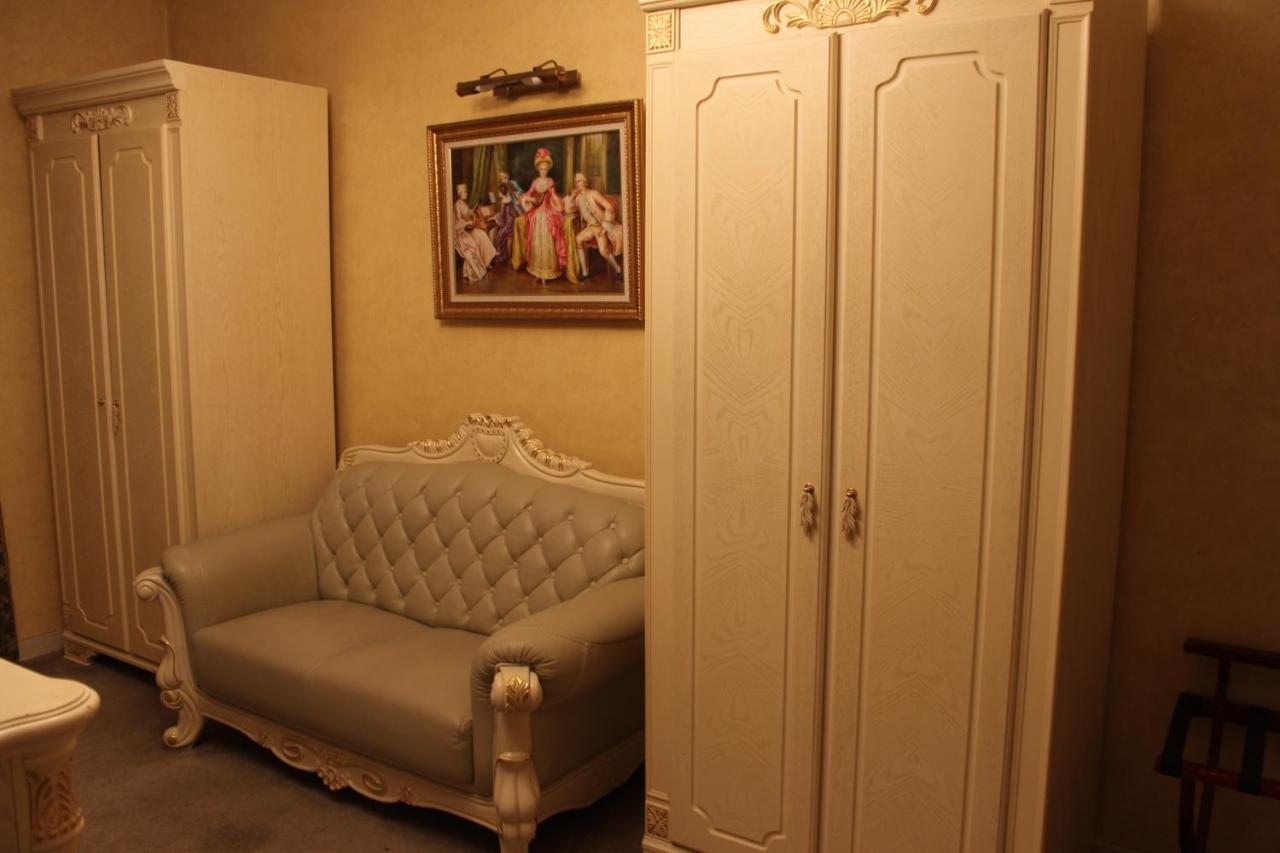 Vintage Boutique Hotel Астана Екстер'єр фото